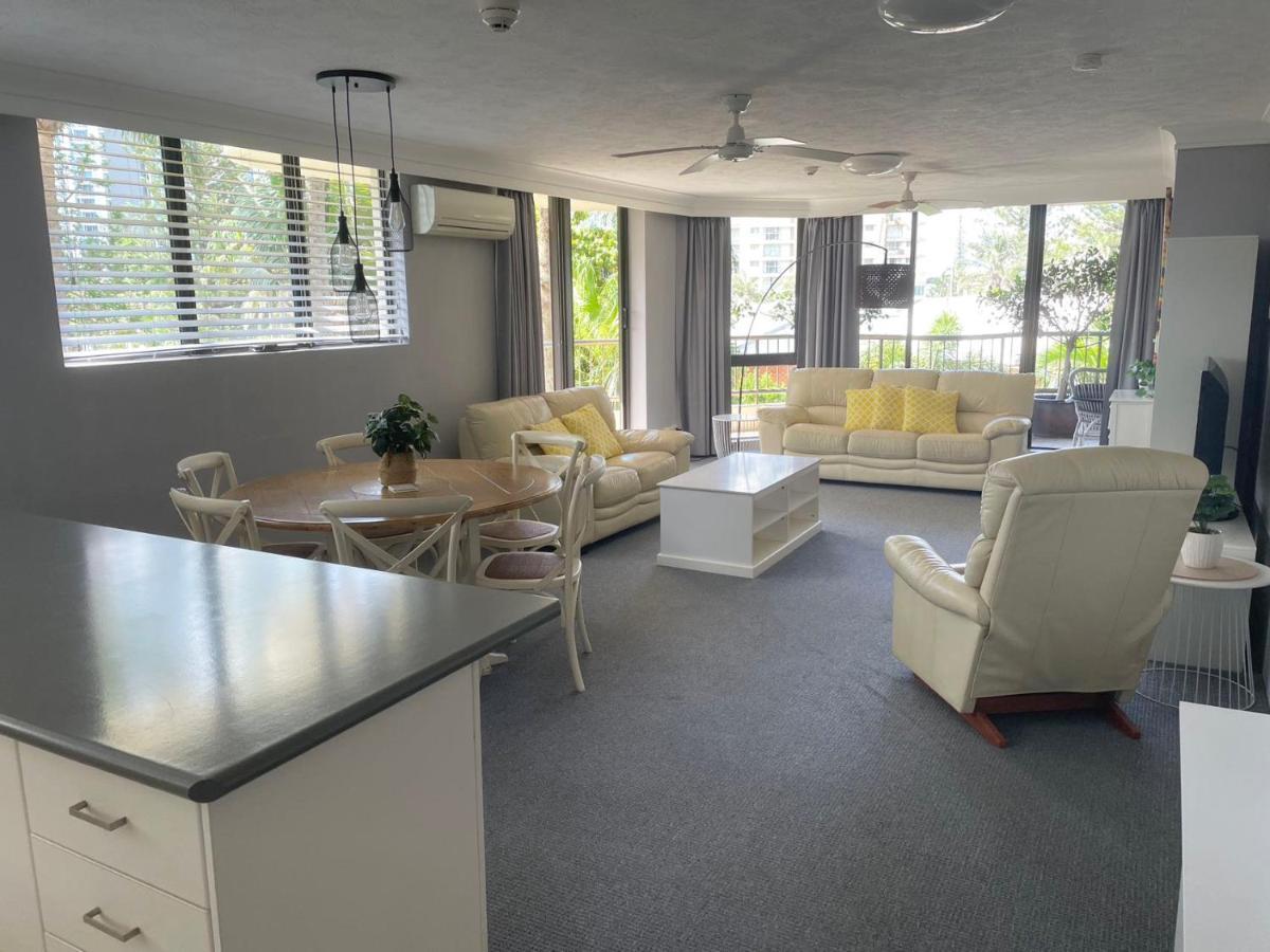 Aristocrat Apartments Gold Coast Exterior foto