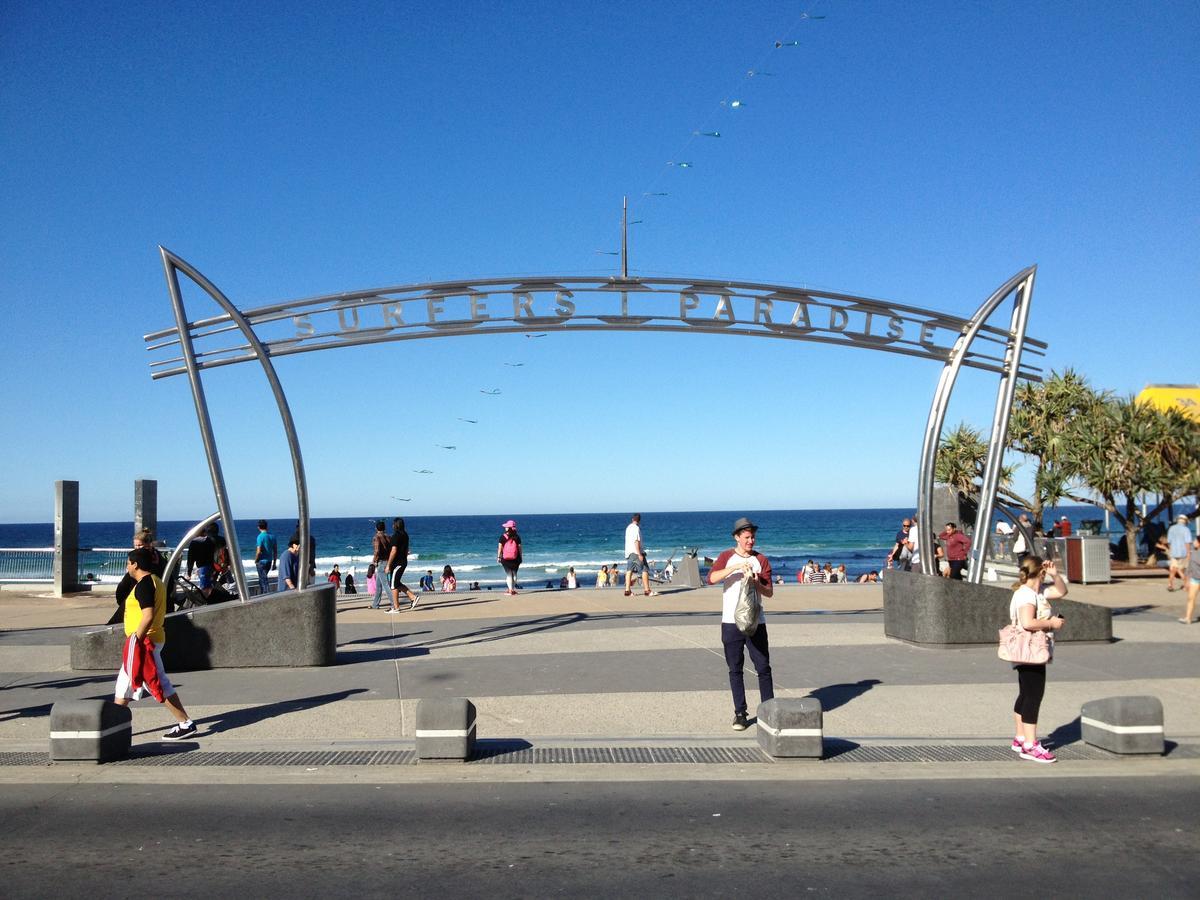 Aristocrat Apartments Gold Coast Exterior foto