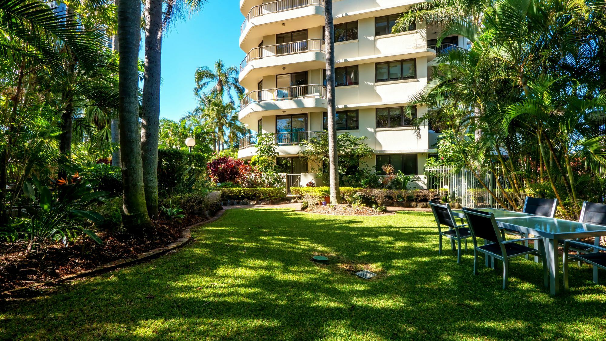 Aristocrat Apartments Gold Coast Exterior foto