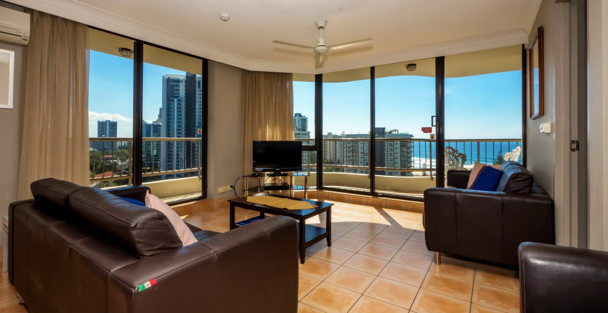 Aristocrat Apartments Gold Coast Exterior foto